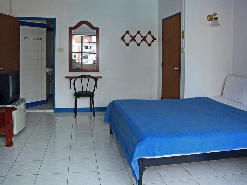 Niku Guesthouse Patong Kültér fotó