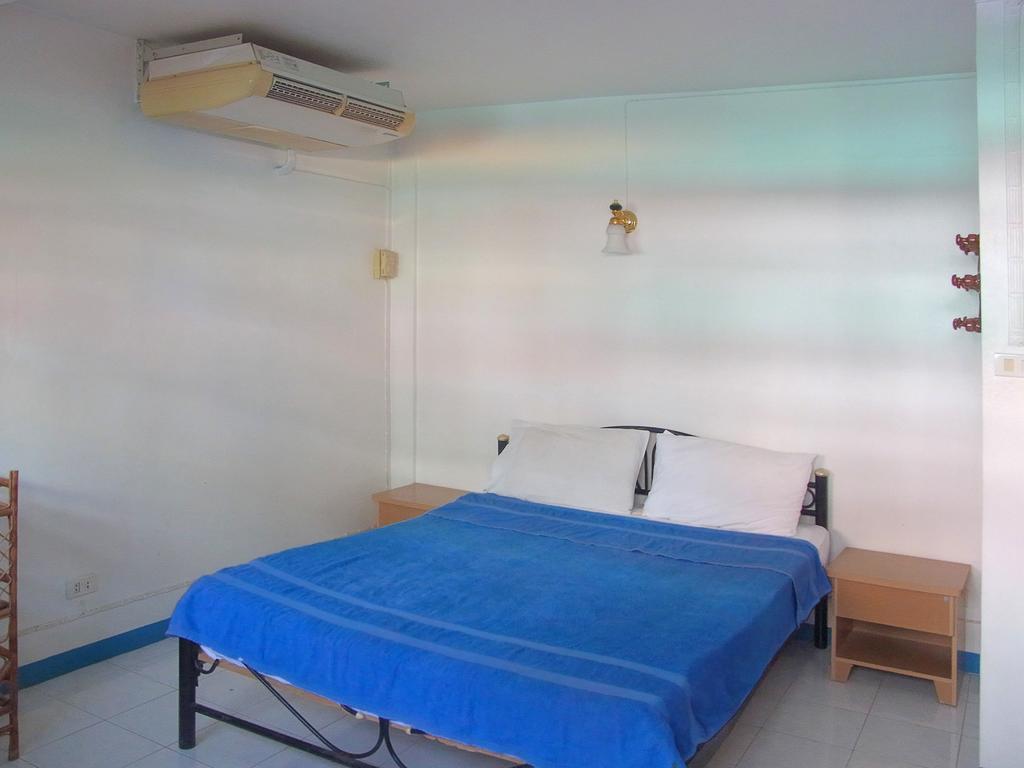 Niku Guesthouse Patong Kültér fotó