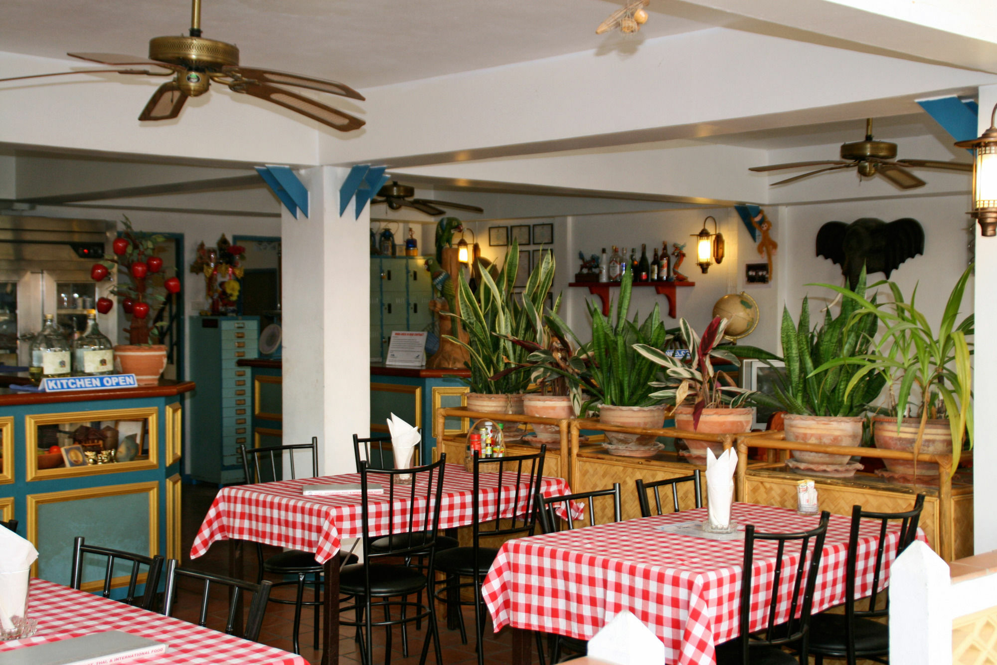 Niku Guesthouse Patong Kültér fotó