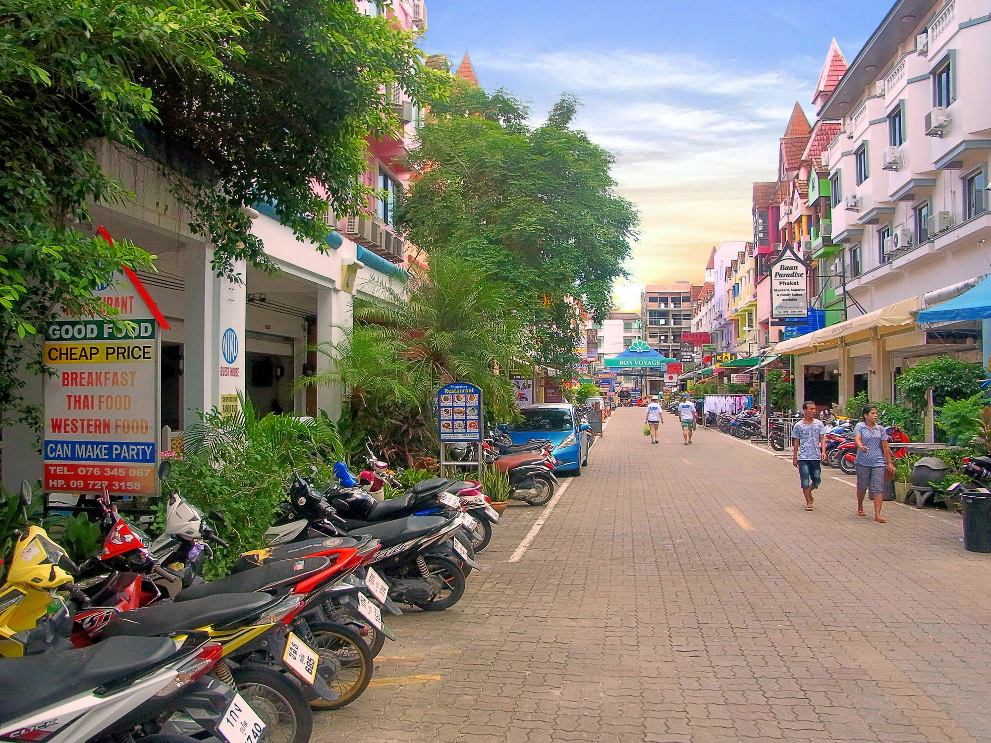 Niku Guesthouse Patong Kültér fotó