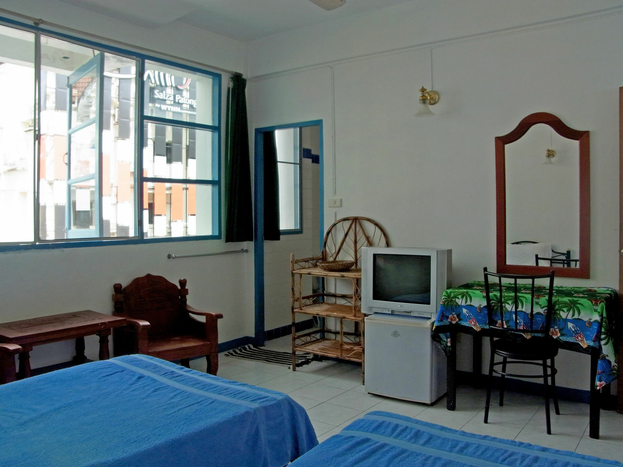 Niku Guesthouse Patong Kültér fotó
