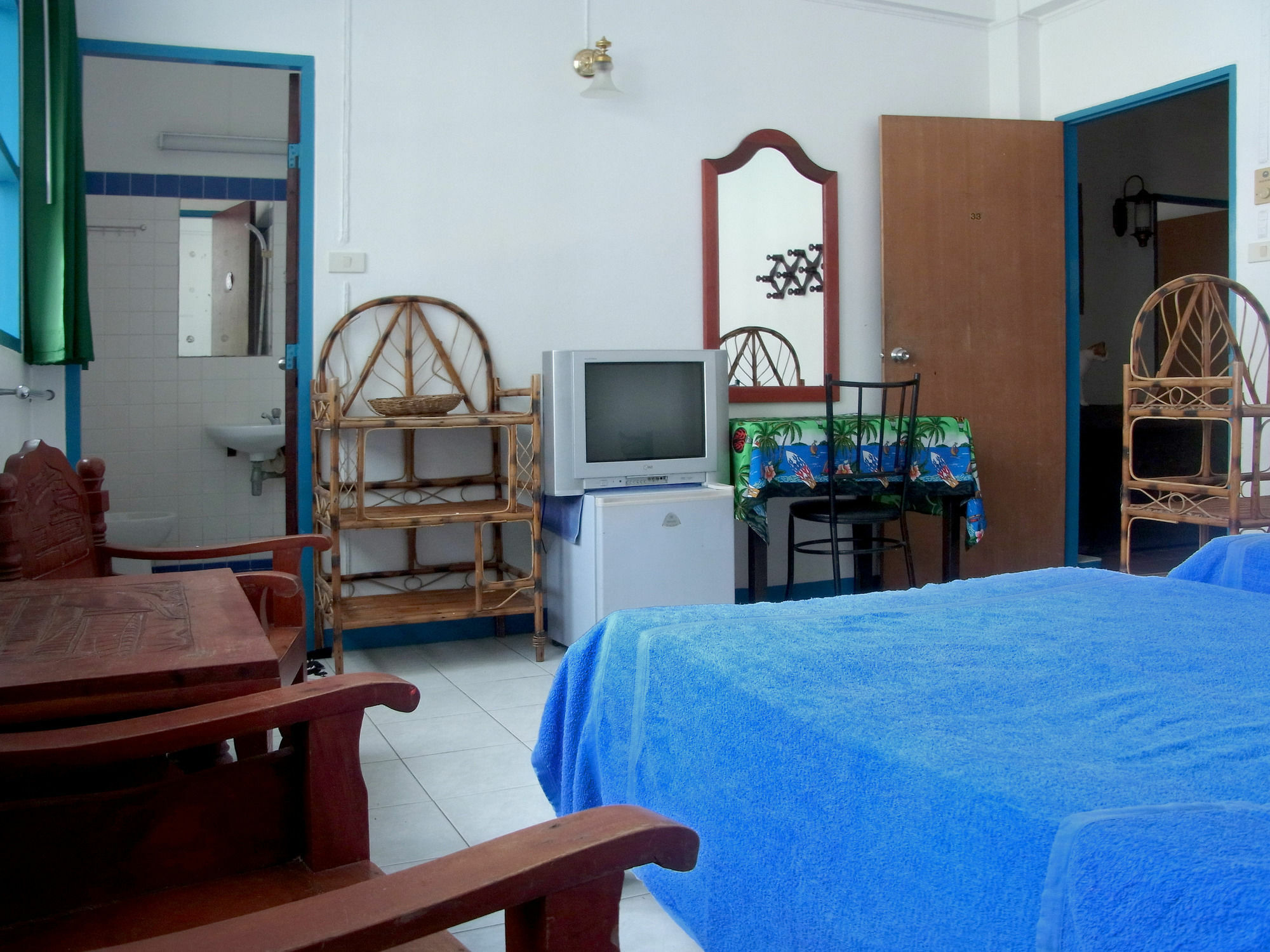 Niku Guesthouse Patong Kültér fotó