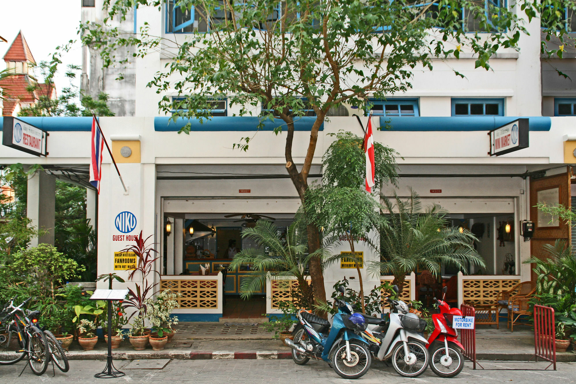 Niku Guesthouse Patong Kültér fotó