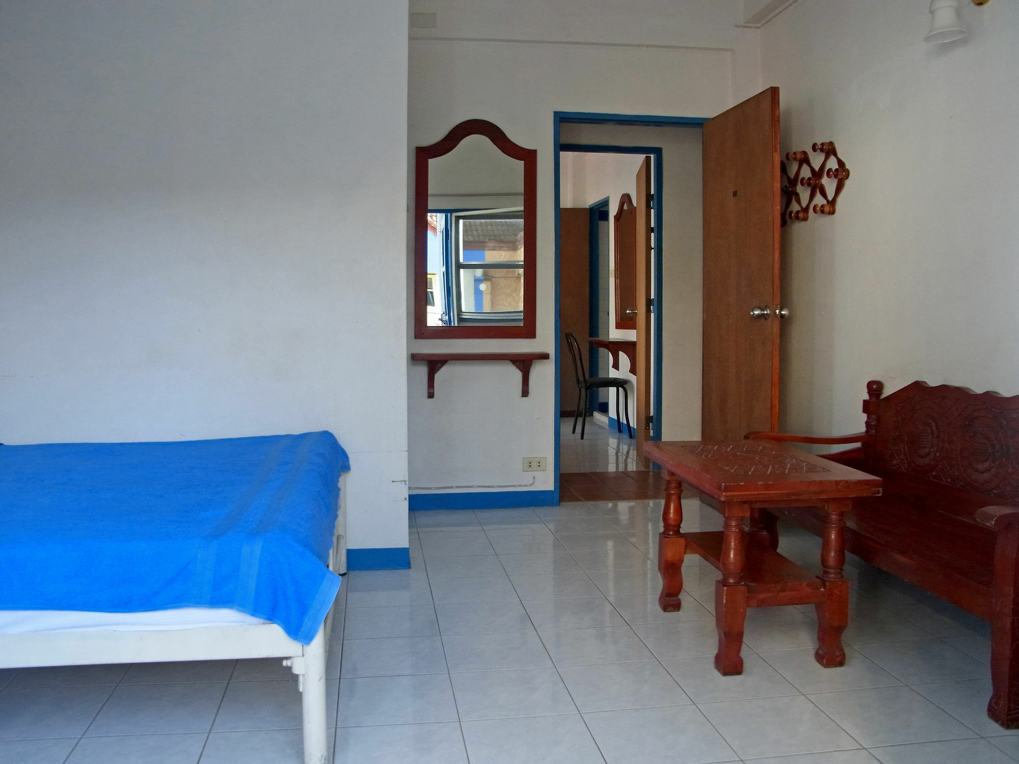 Niku Guesthouse Patong Kültér fotó