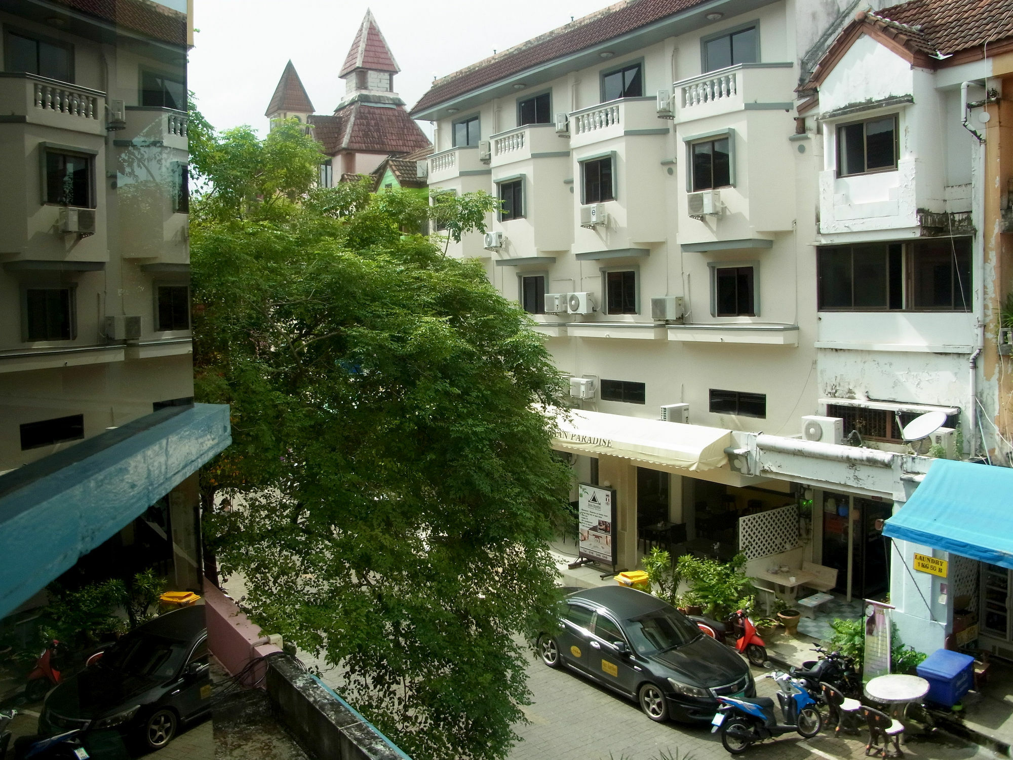 Niku Guesthouse Patong Kültér fotó