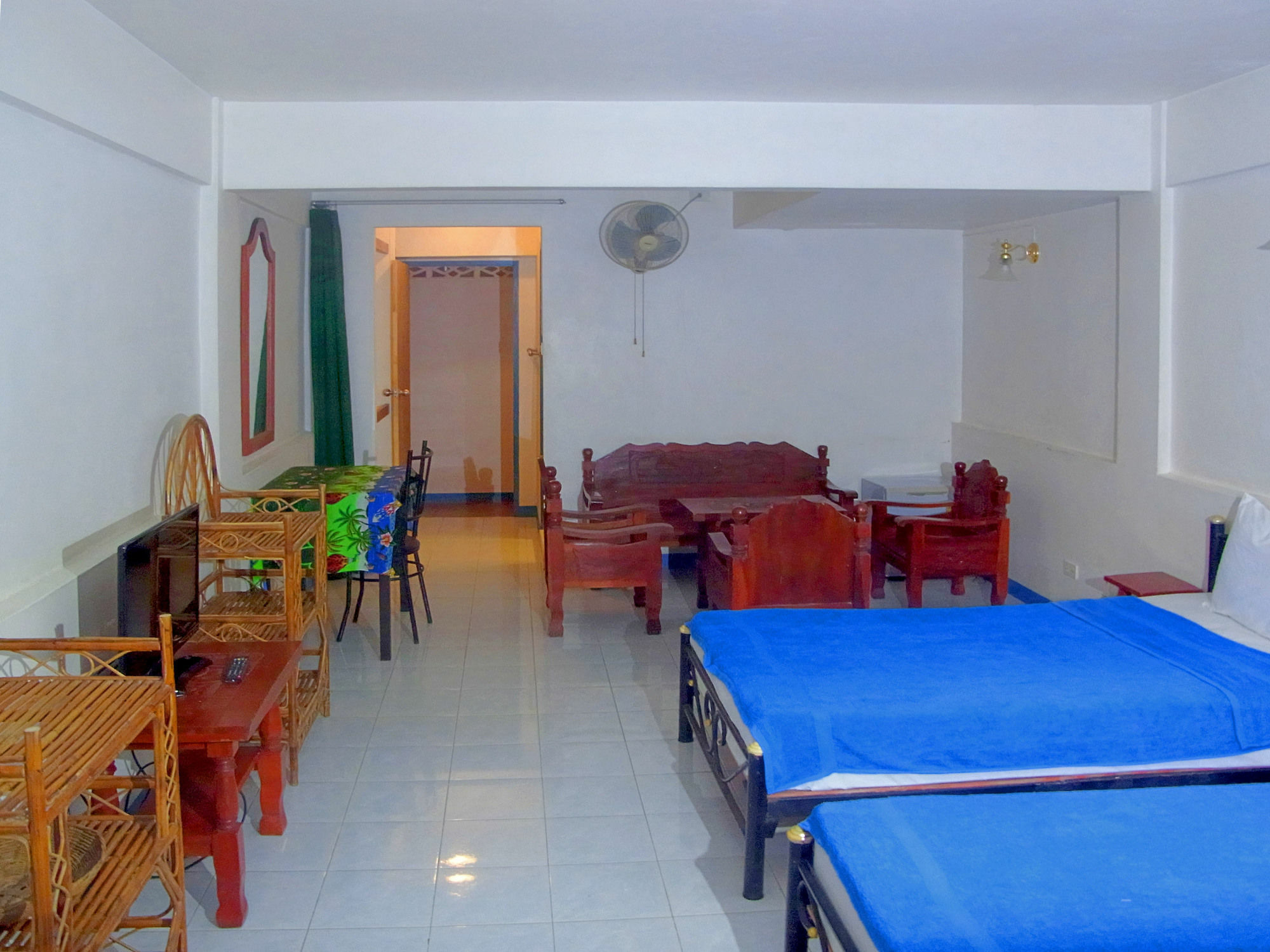 Niku Guesthouse Patong Kültér fotó