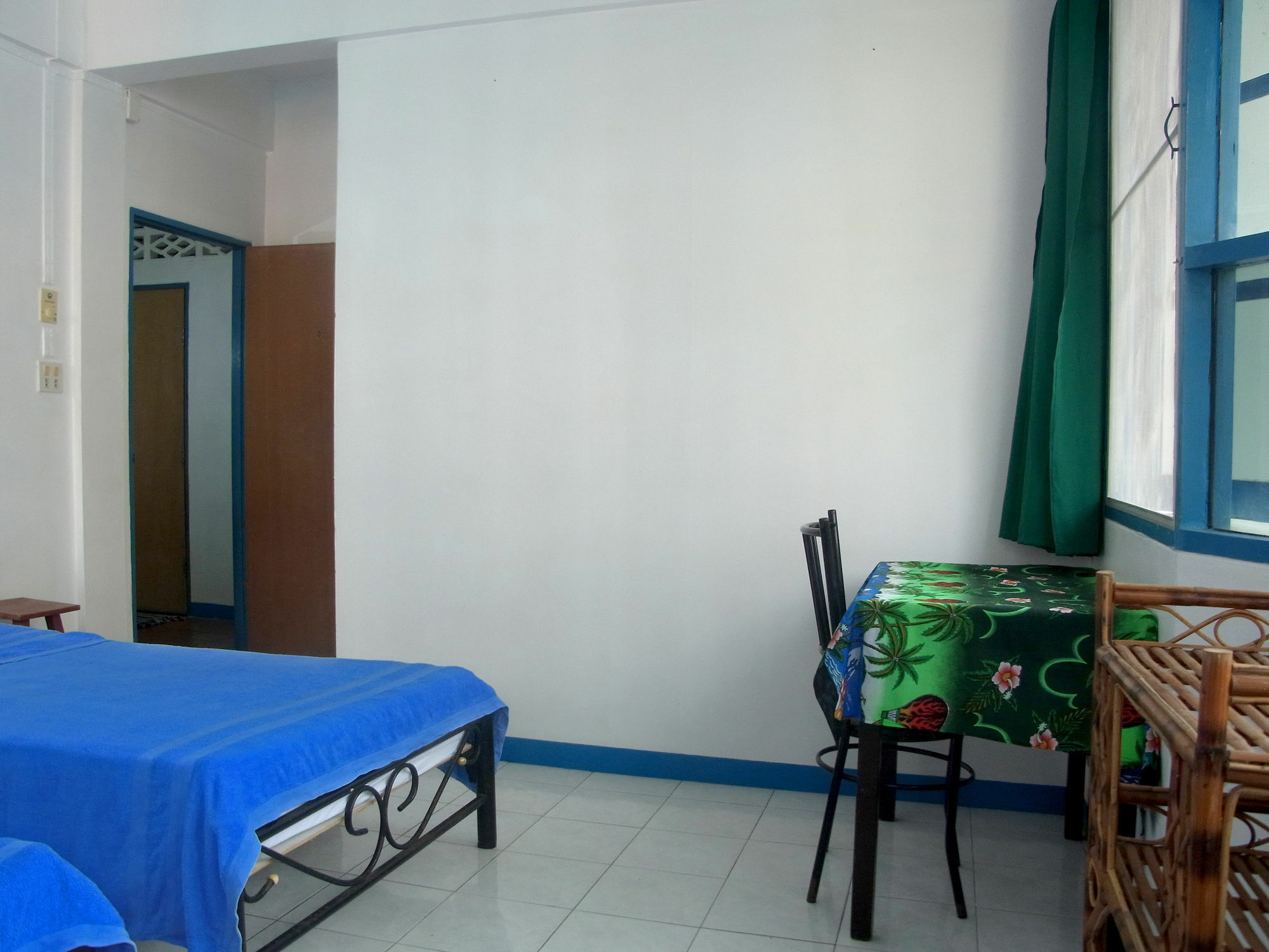 Niku Guesthouse Patong Kültér fotó