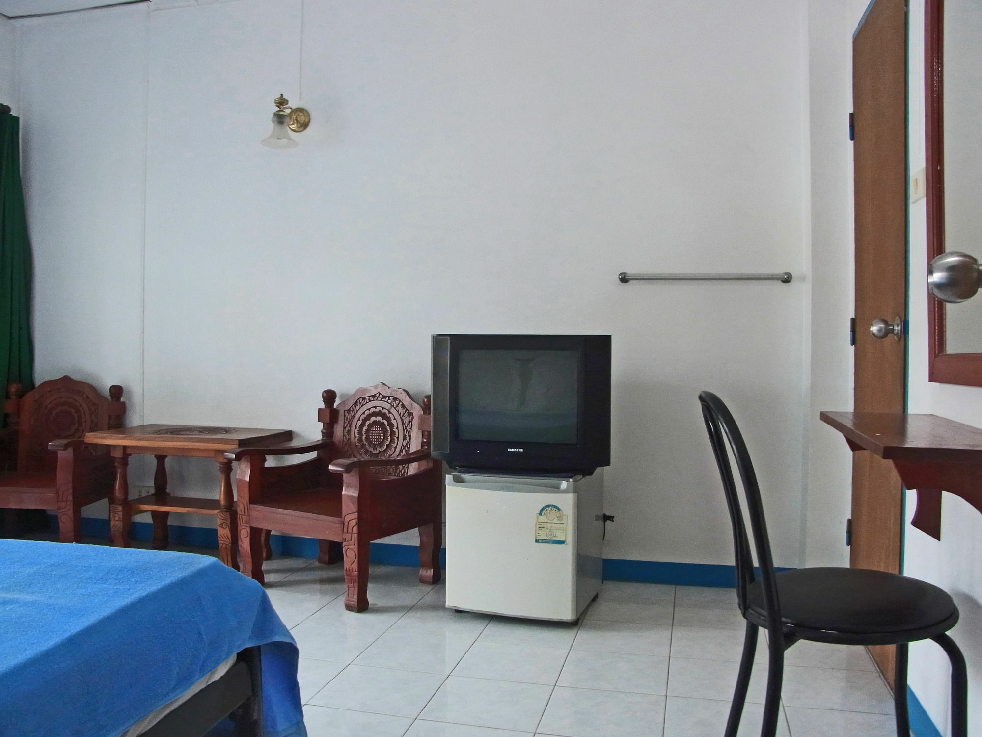 Niku Guesthouse Patong Kültér fotó
