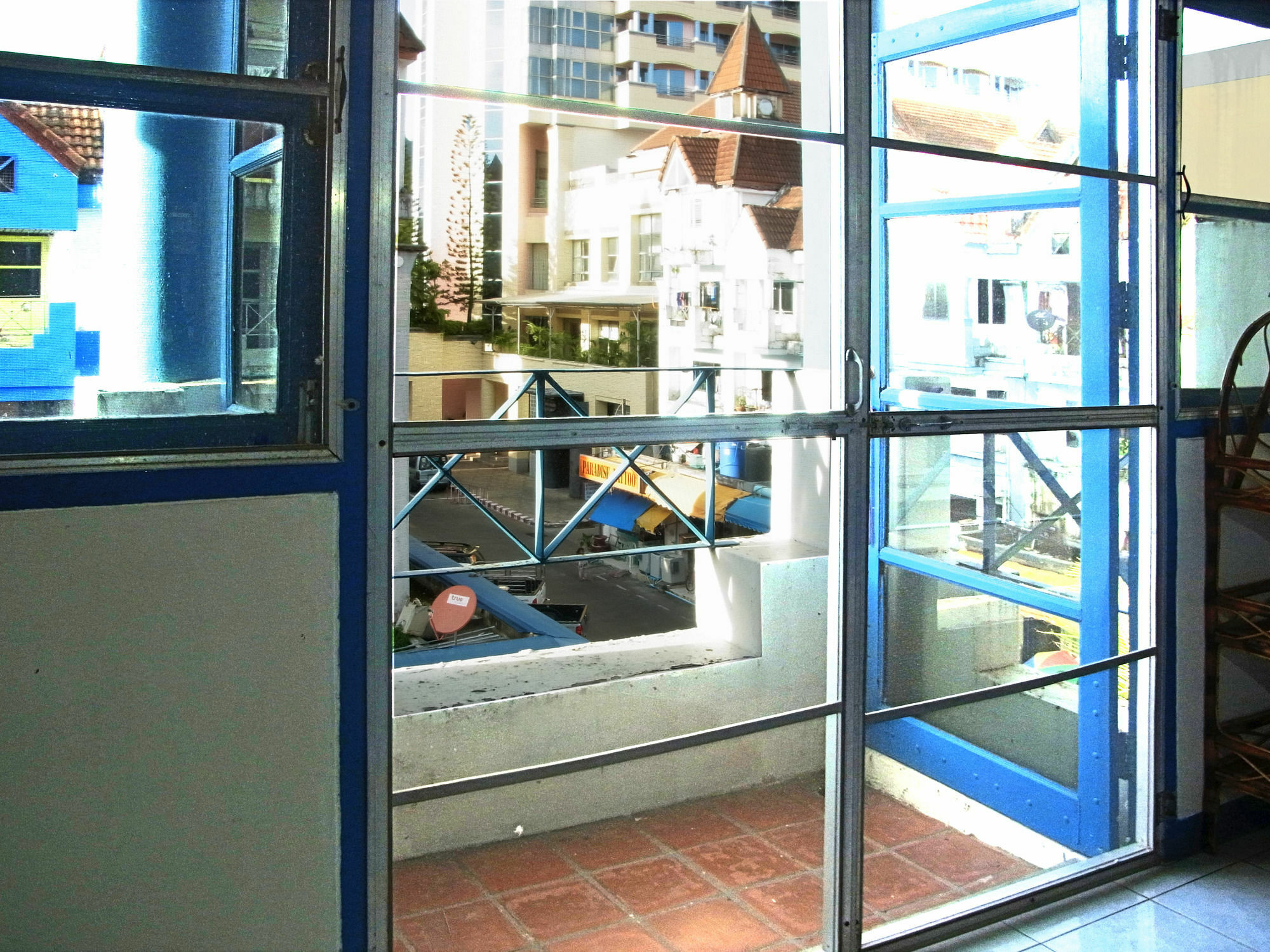 Niku Guesthouse Patong Kültér fotó