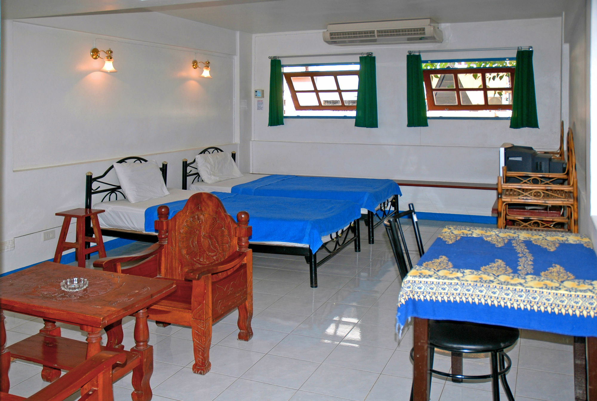 Niku Guesthouse Patong Kültér fotó