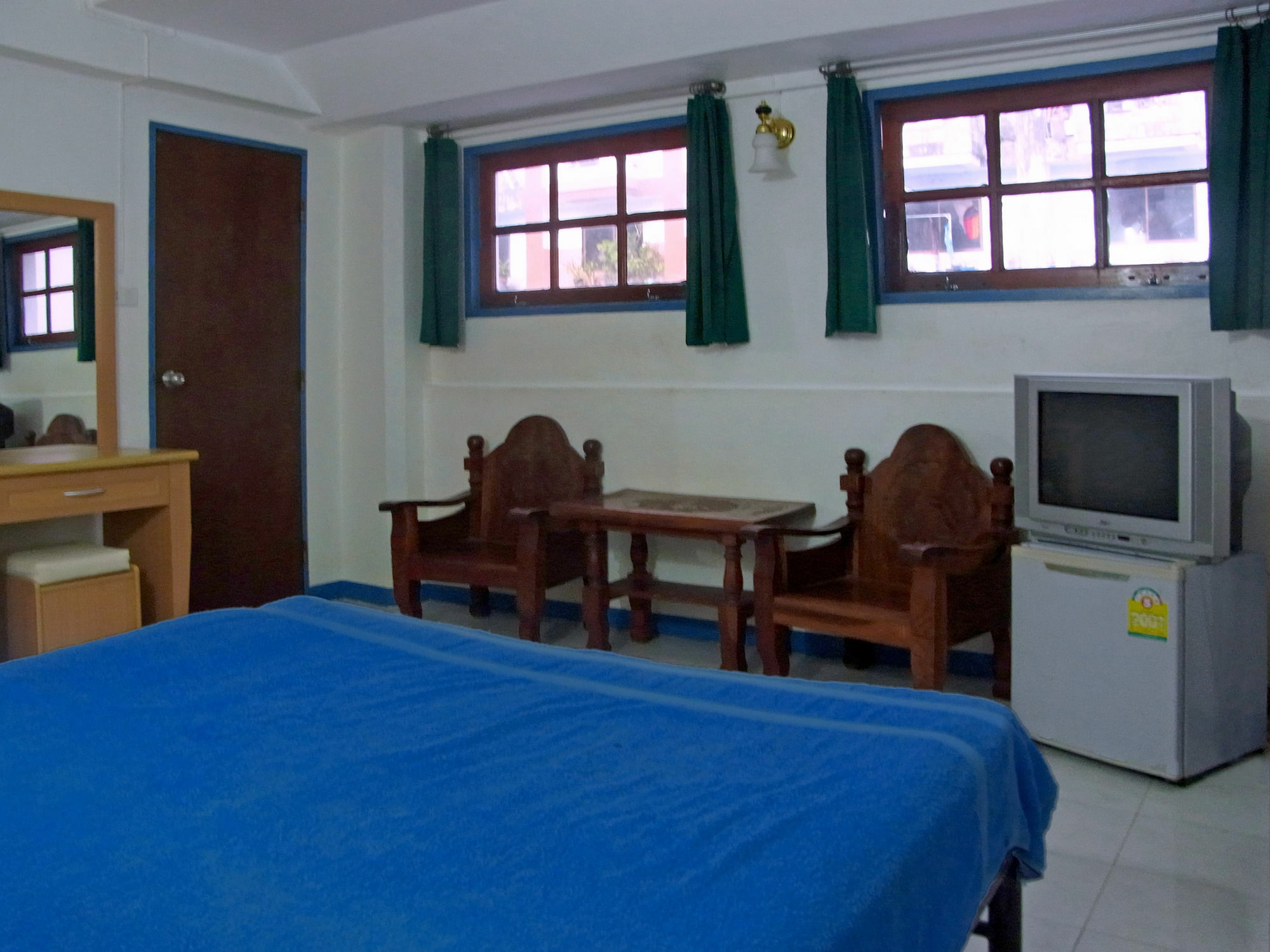 Niku Guesthouse Patong Kültér fotó